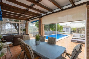 Villa Flamenca, comoda con piscina privada, barbacoa by AndaraHolidays, Canillas De Albaida